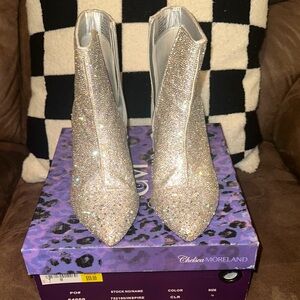 Chelsea Moreland Silver Glitter Ankle Booties My loss is Ur Gain, Wore 1 Time ..